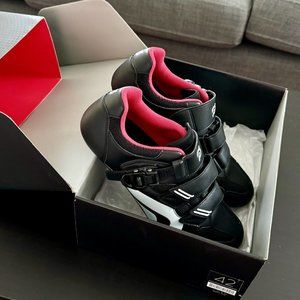 Peloton Bike Shoes Size 42-rarely used-see bottoms